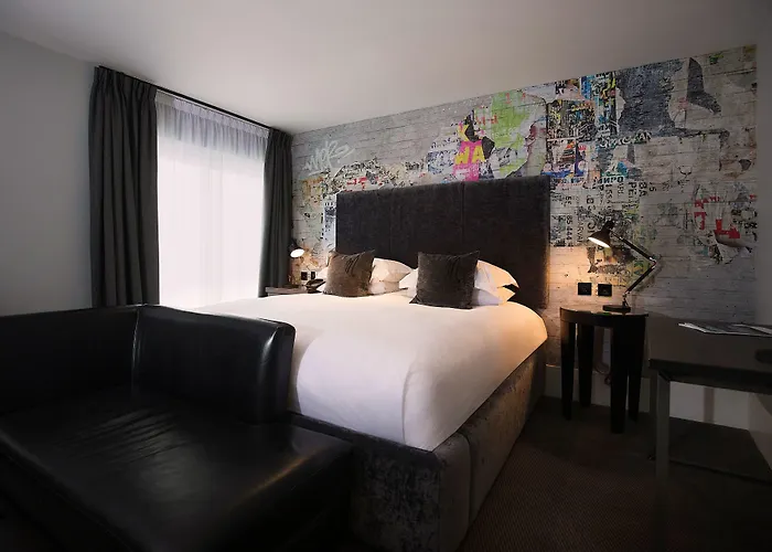 Malmaison Reading