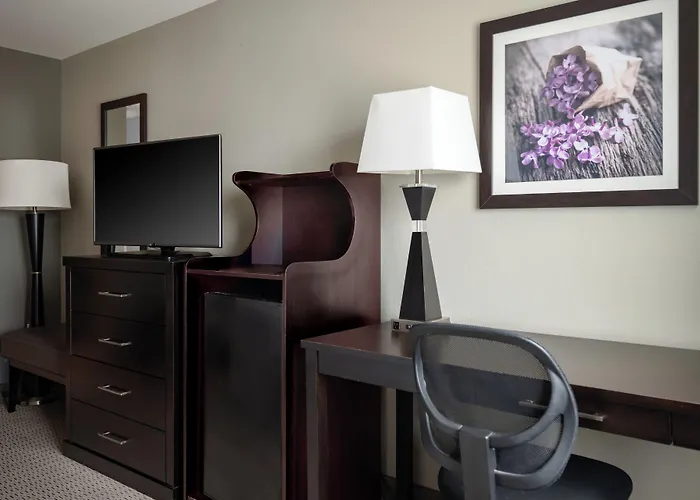 Baymont By Wyndham College Station