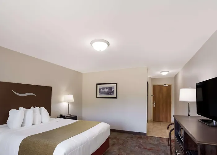 Surestay Hotel By Best Western Whittington Rend Lake