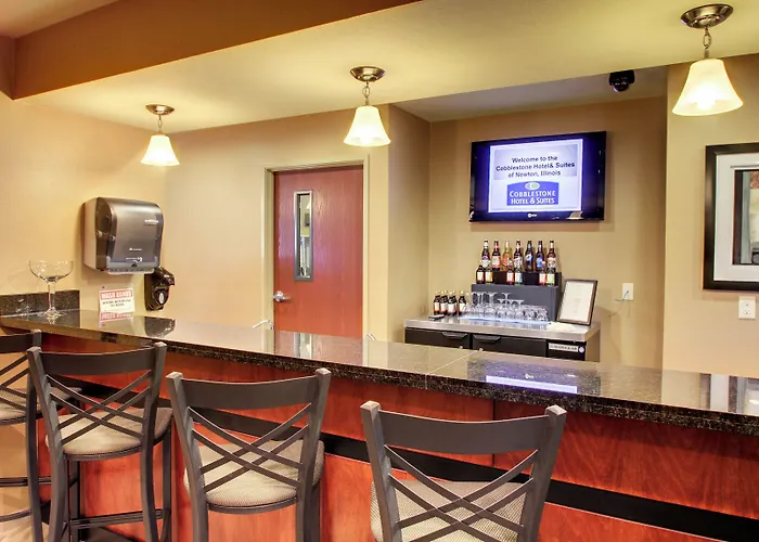 Cobblestone Hotel & Suites - Newton