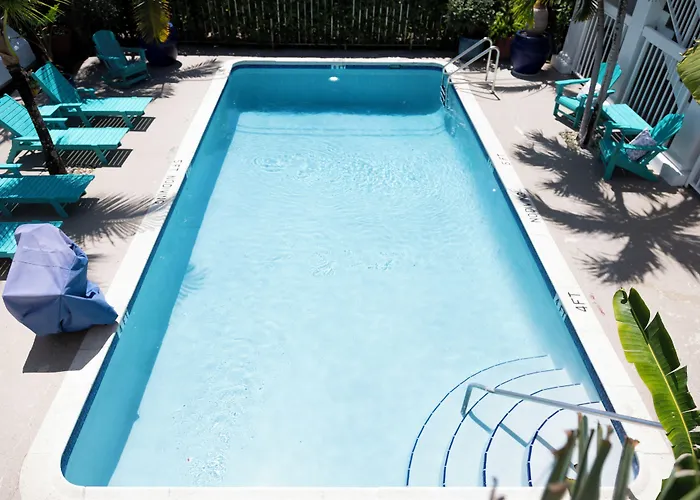 Palm Breeze Hotel