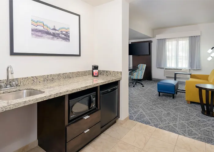 Hampton Inn & Suites Pensacola/Gulf Breeze
