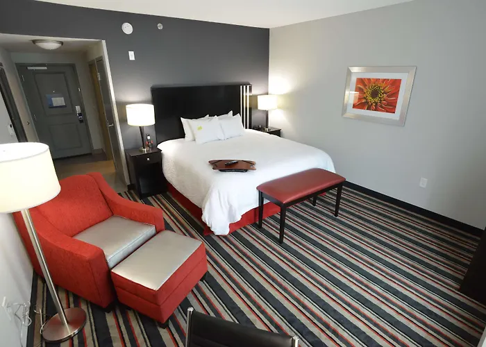 Hampton Inn & Suites Albany At Albany Mall