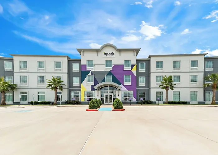 Spark By Hilton Victoria