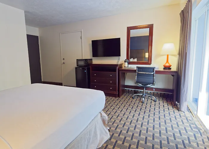 Silverstone Inn North Spokane