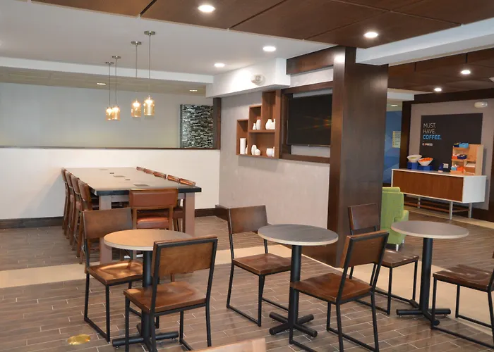 Holiday Inn Express & Suites Caryville By Ihg