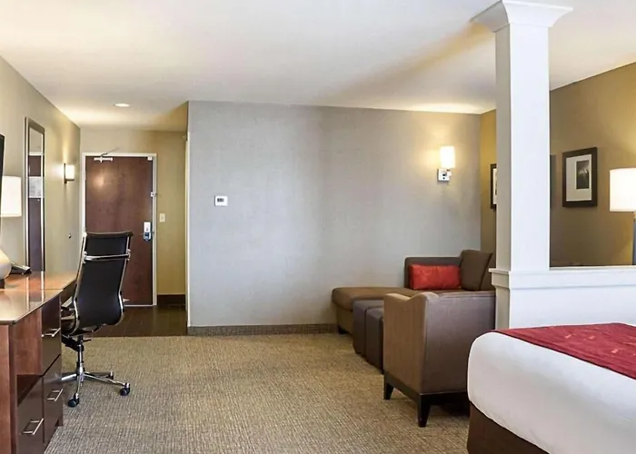 Comfort Suites Fargo Medical Center
