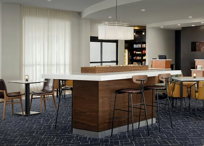 Courtyard By Marriott Salisbury