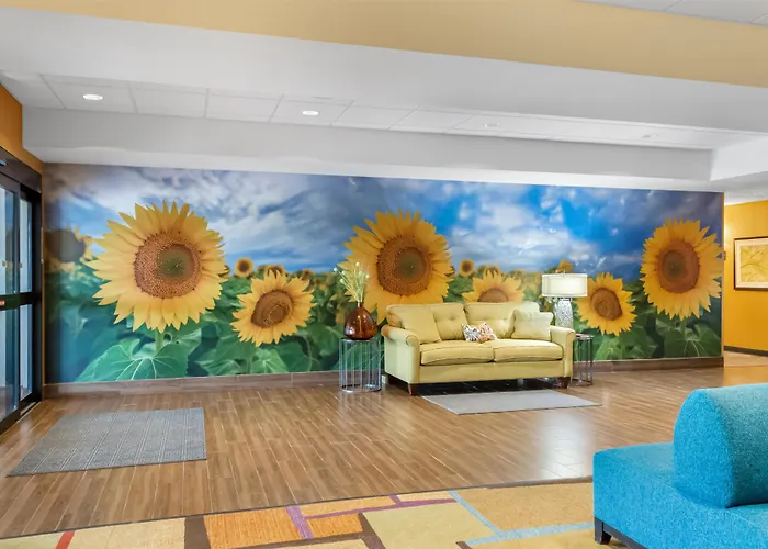 Best Western Plus Hiawatha Hotel