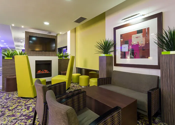 Holiday Inn Express Harlow By Ihg