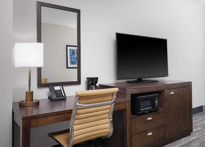 Hampton Inn & Suites Denver Downtown Convention Center