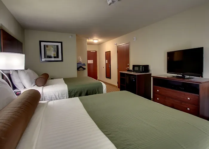 Cobblestone Inn & Suites - Rugby