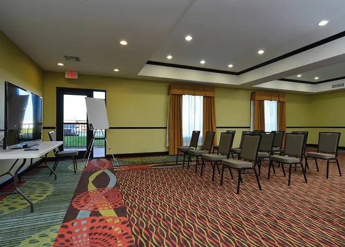 Holiday Inn Express Alva By Ihg