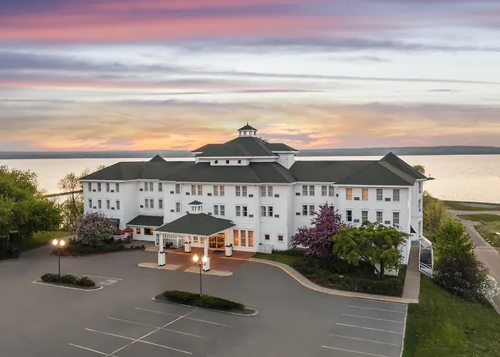 Hotel Chequamegon, BW Signature Collection