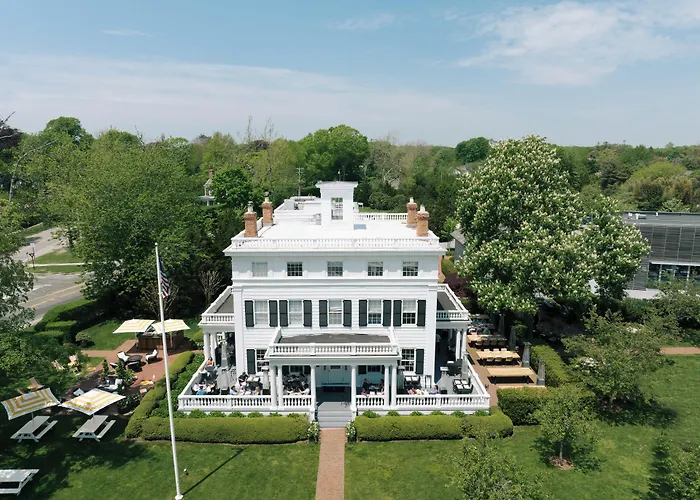 Topping Rose House