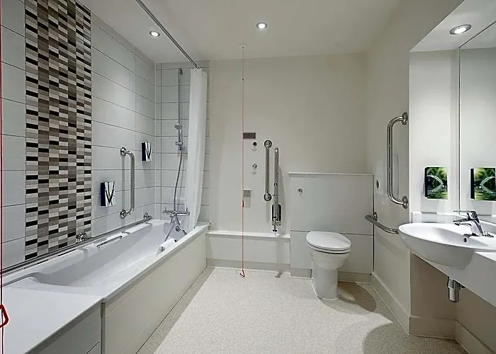 Premier Inn Jersey St Helier - Bath Street
