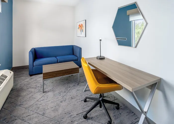 Holiday Inn Express & Suites Denver North - Thornton By Ihg