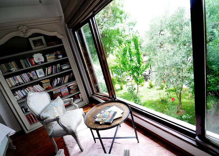 Beyaz Ev Agva - Adult Only +15