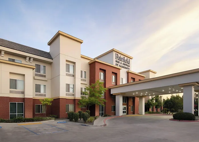 Fairfield Inn & Suites By Marriott Visalia Tulare
