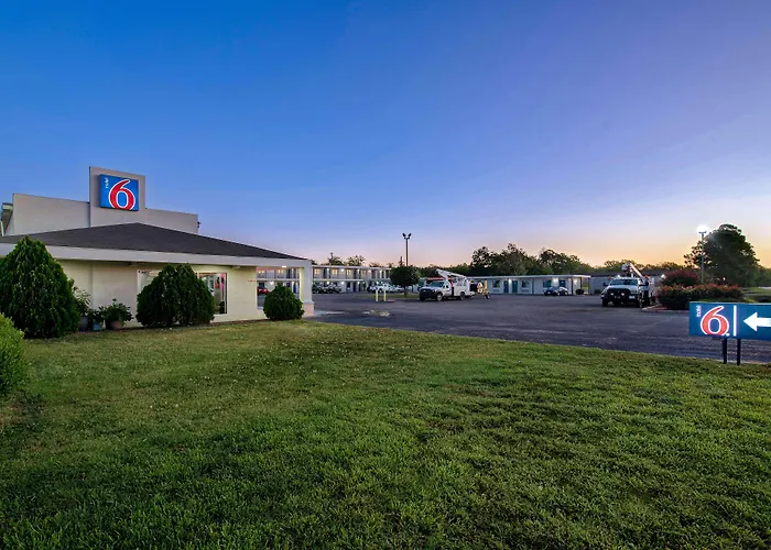 Motel 6-Sulphur Springs, TX