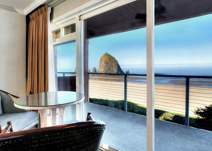 Hallmark Resort In Cannon Beach