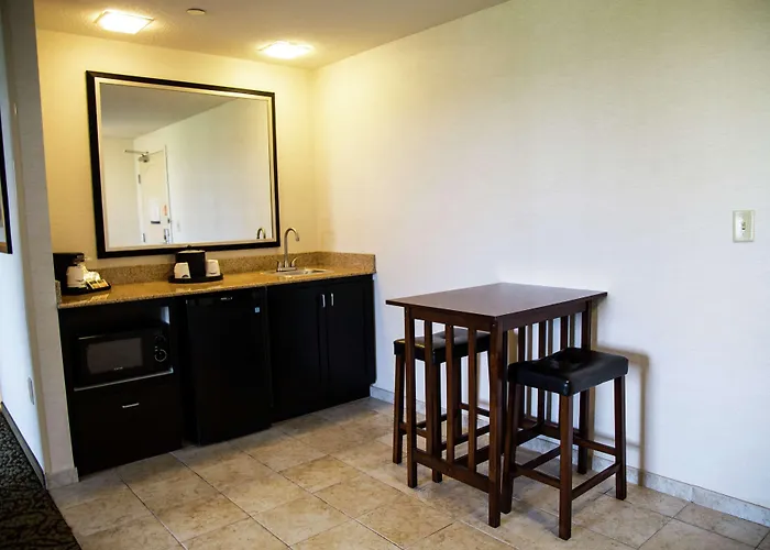 Hampton Inn & Suites Sharon