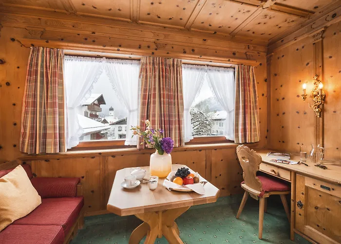 Parkhotel Wallgau 4 Sterne Superior Alpenjuwel mit Spa Genuss, Golf&Wellness in der Karwendel-Region Tradition trifft Eleganz im stilvollen Rückzugsort