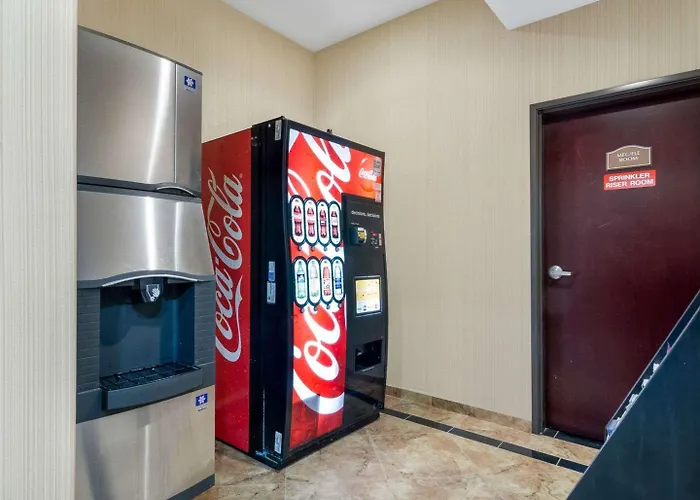 Comfort Suites Topeka Northwest