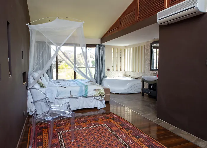 Catembe Gallery Hotel