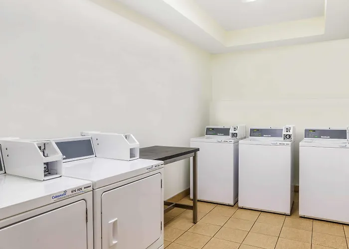 Days Inn & Suites By Wyndham Sherwood Park Edmonton
