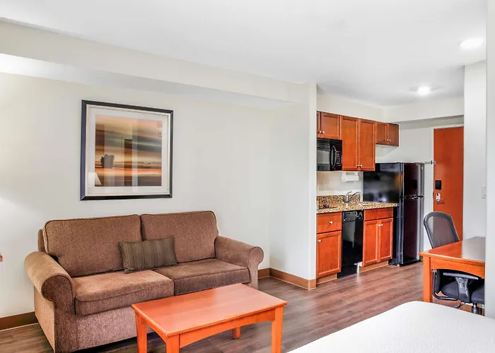 Days Inn & Suites By Wyndham Sherwood Park Edmonton