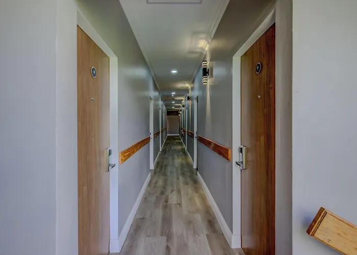 Airport Suites Hotel