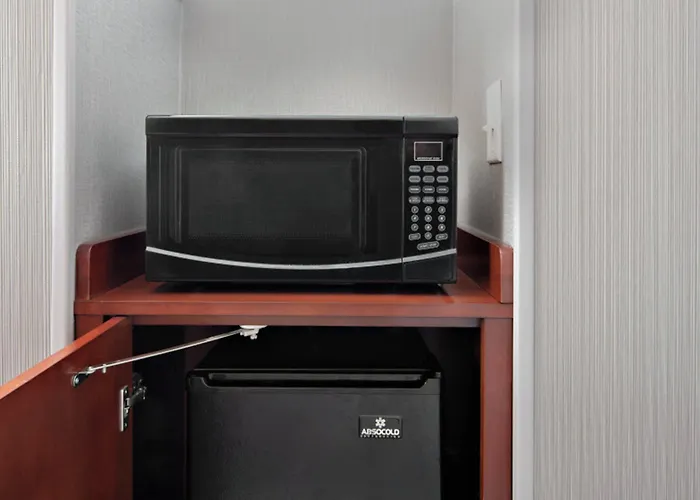 Courtyard By Marriott Raleigh North