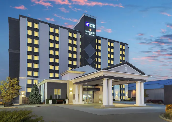 Holiday Inn Express Hotel & Suites Chatham South By Ihg
