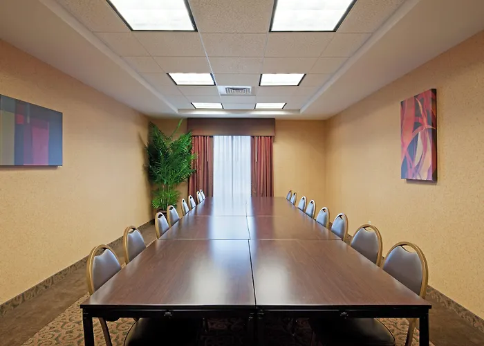 Holiday Inn Express & Suites Malone By Ihg