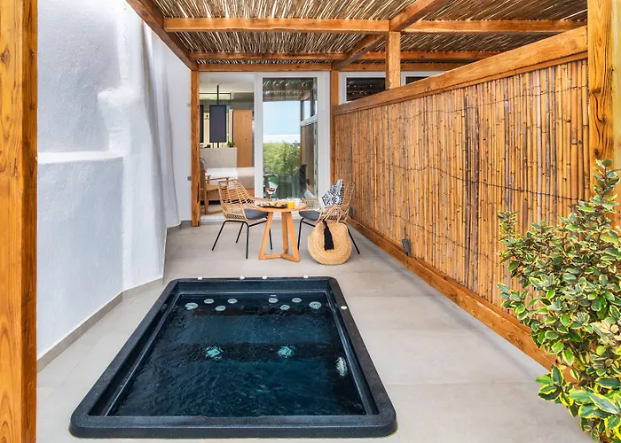 Callia Retreat Suites - Adults Only