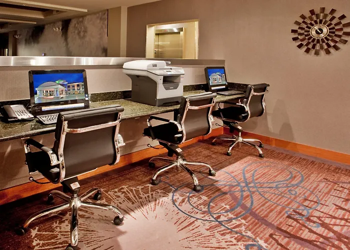 Holiday Inn Express Hotel And Suites Saint Robert By Ihg