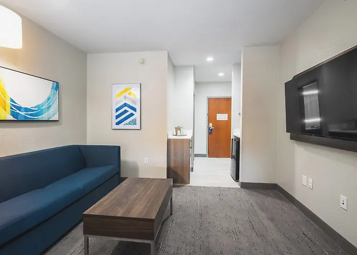 Holiday Inn Express Hotel And Suites Saint Robert By Ihg