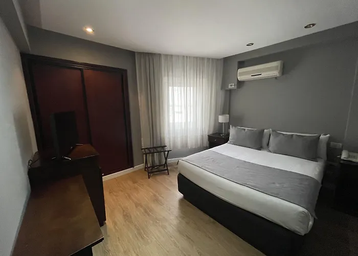 Hotel 8 De Octubre