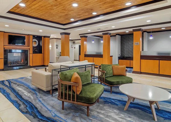 Fairfield Inn & Suites By Marriott Commerce