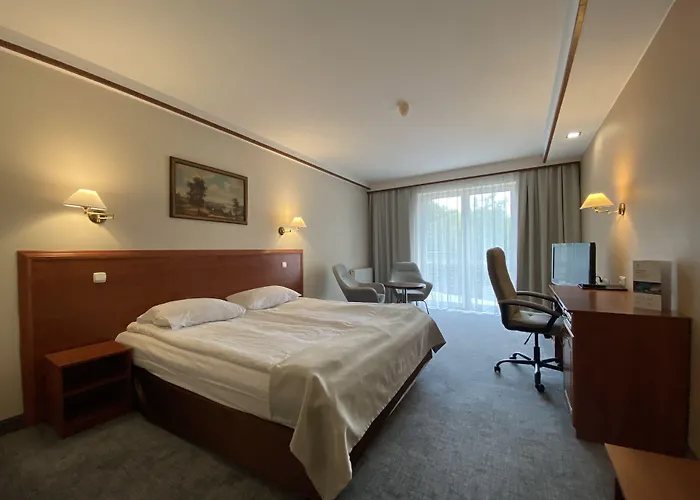 Hotel Ambasador Chojny