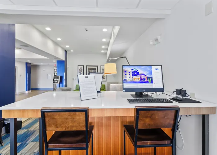 Holiday Inn Express Hotel & Suites Mount Airy By Ihg