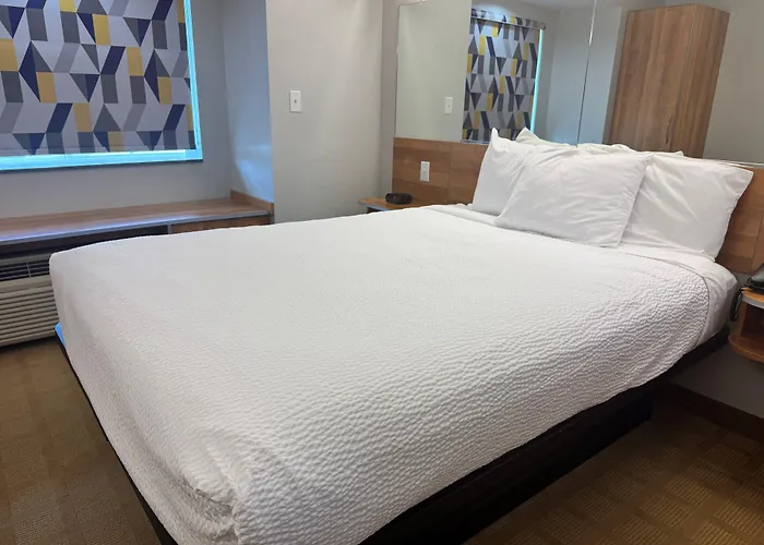 Microtel Inn & Suites By Wyndham Tuscumbia/Muscle Shoals