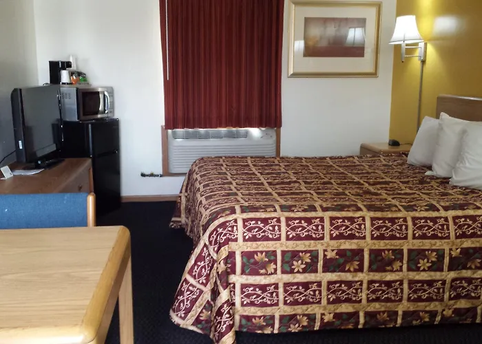 Rodeway Inn & Suites Austin I-90