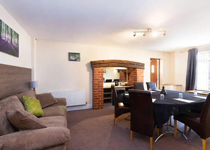 The Limes Country Lodge Hotel & Admiral Restaurant