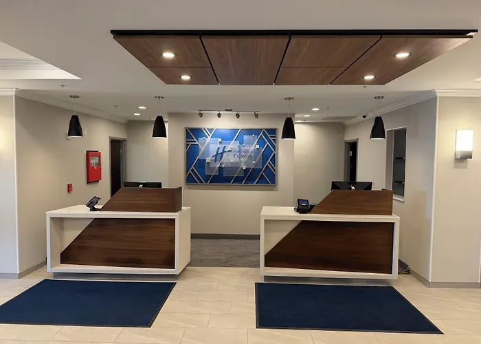 Holiday Inn Express & Suites Syracuse North - Airport Area By Ihg