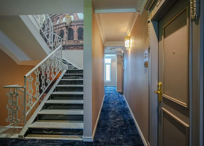 W Regal Boutique Hotel&Spa