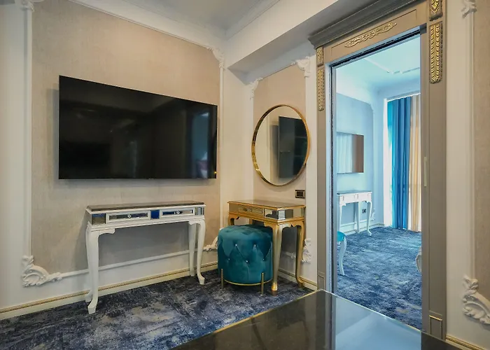 W Regal Boutique Hotel&Spa