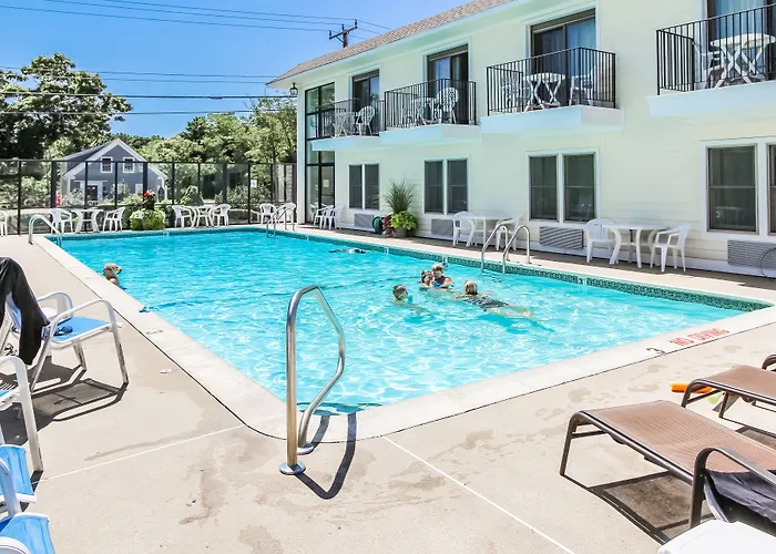 Holly Tree Resort