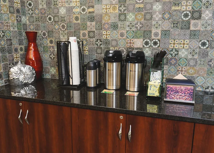 Redwood Inn & Suites